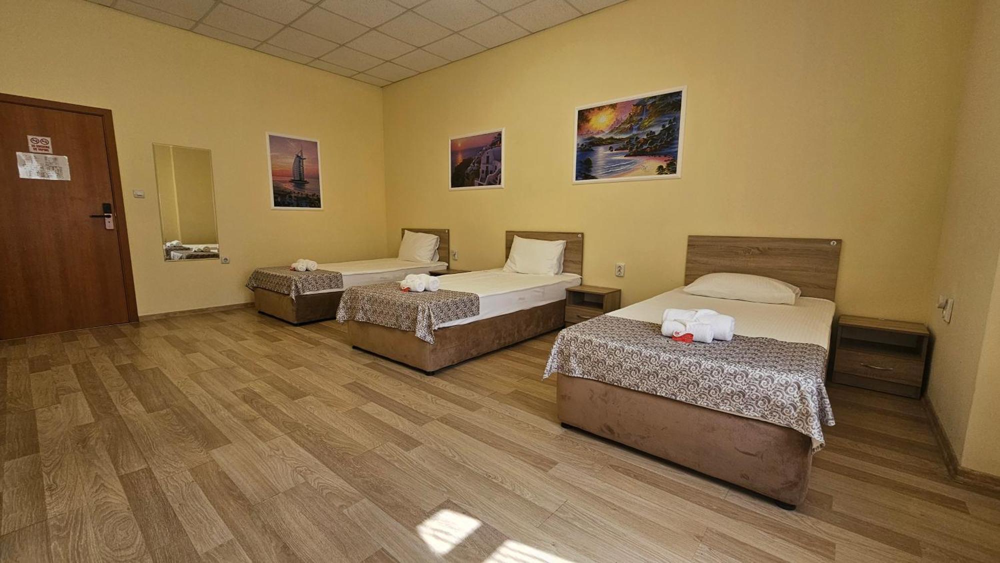Hostel Canto 鲁塞 外观 照片